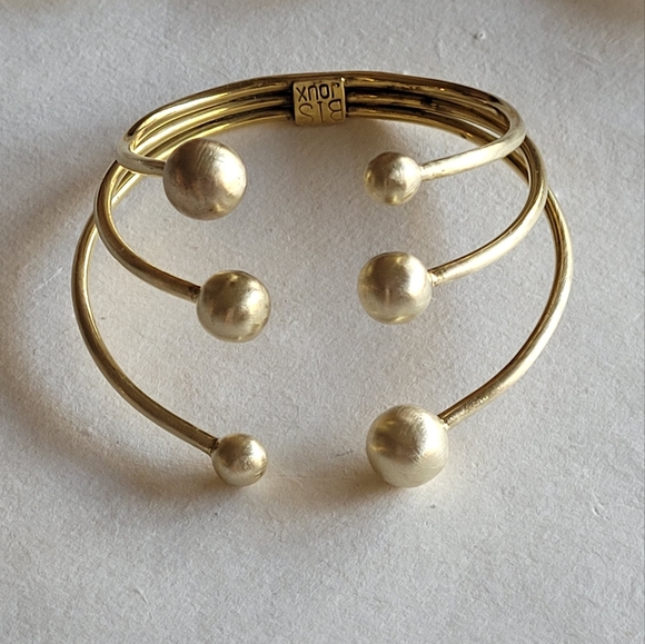 Brass spheres retro adjustable cuff bracelet - Picture 5 of 5